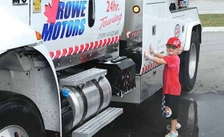 ​YMCA Summer Program hosts car wash in Kincardine