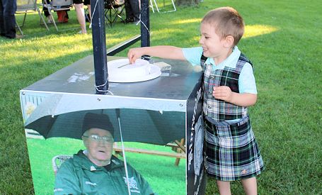 Kincardine Scottish Pipe Band holds first Saturday night parade of the season