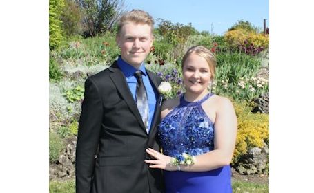 Gorgeous weather for KDSS Prom at Kincardine Pavilion
