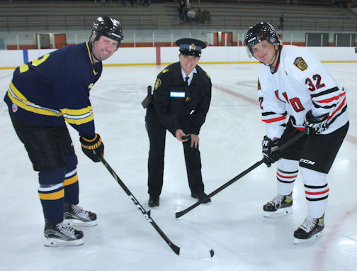 ​Kincardine Food Bank scores big in Battle of the Badges charity hockey game