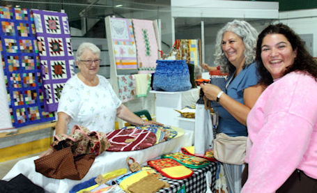 ​More than 500 people take in Ripley Food, Art and Craft Festival