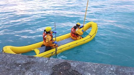 Kincardine firefighters search for car reportedly driven off north pier at the harbour
