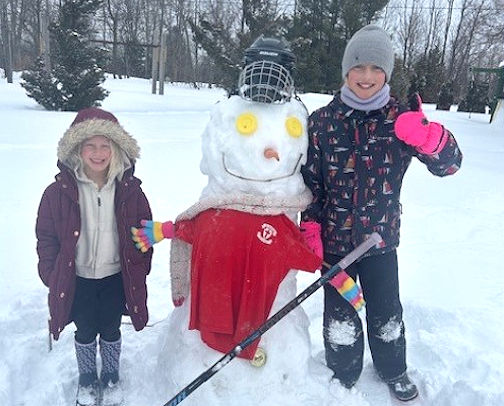 ​Local school urges students to turn snow days into fun with Snowman Contest