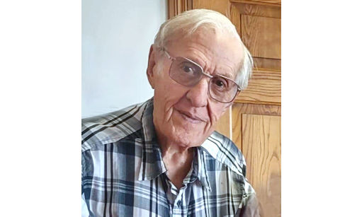 ​Vic Helewn of Kincardine remembered for his love of music and playing guitar