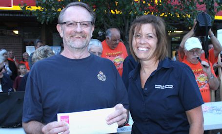 Former Ripley resident wins 50-50 at Cruise Night in Kincardine