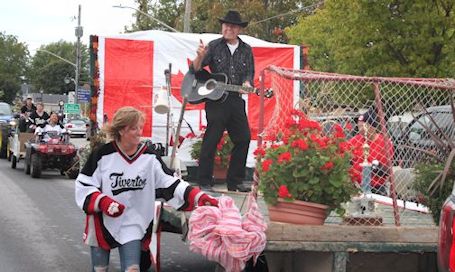 Rain clears, sun shines for Tiverton Fall Fair parade