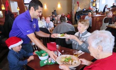 Kincardine Lions serve 165 turkey dinners at Seniors Christmas Luncheon
