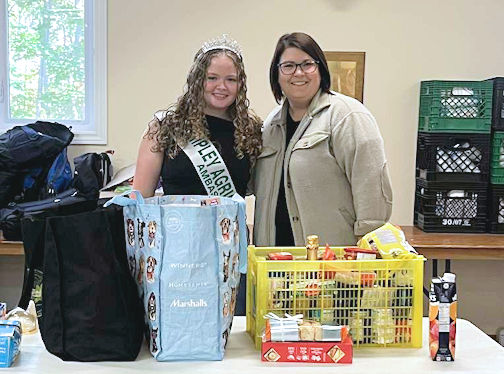 Ripley-Huron Fair decorated donation baskets presented to Kincardine Food Bank