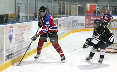Bulldogs take bite out of Flyers in exhibition hockey action
