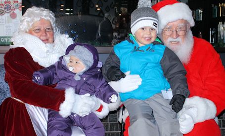 Bitterly-cold wind in downtown Kincardine for Hometown Christmas