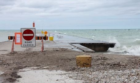 ​Kincardine closes north and south piers until March 1