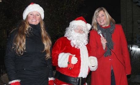 Gorgeous night for Tiverton tree-lighting; and more Tiverton news