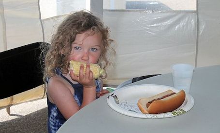 Good crowd at fourth annual Point Clark Lighthouse Festival