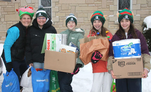 ​KDSS Christmas Knights collect almost 2.5 tonnes of donations for Kincardine Food Bank
