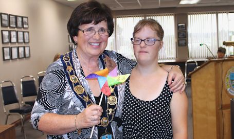 Community Living Kincardine promotes Pinwheels for Peace