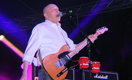 Huge crowd rocks to David Wilcox at 2018 Kincardine Reunion Warm-Up Dance