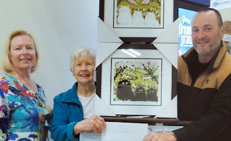 Kincardine hospital auxiliary nets $6,000 from Art/Easel program