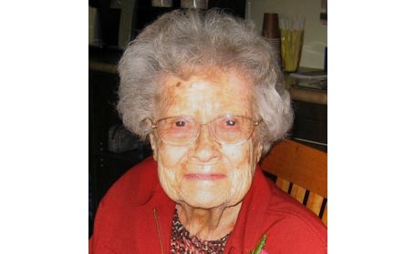 Verna Munro of Tiverton dies at the age of 103