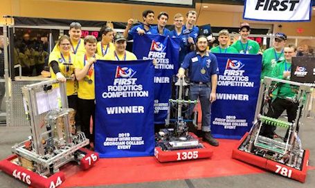 Kinetic Knights and Alliance teams win FIRST district championship in Barrie