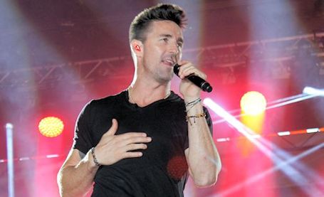 Thousands rock to Jake Owen, Tom Cochrane, Tim Hicks at Lucknow's Music in the Fields