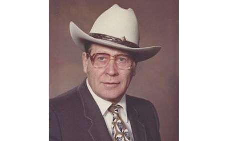 Well-known auctioneer and farmer, Gordon Ribey, dies at the age of 91