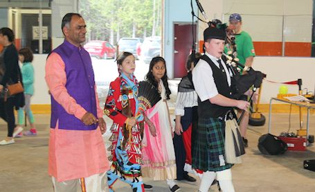 Multicultural Night draws crowd to enjoy good food, entertainment