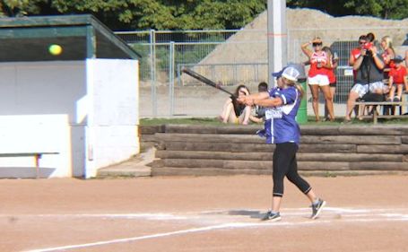 Two Sports Wall of Famers honoured at Kincardine Reunion Celebrity Slo-pitch game