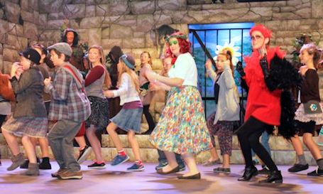 Kincardine Theatre Guild wins drama league awards for â€œGiant's Gardenâ€